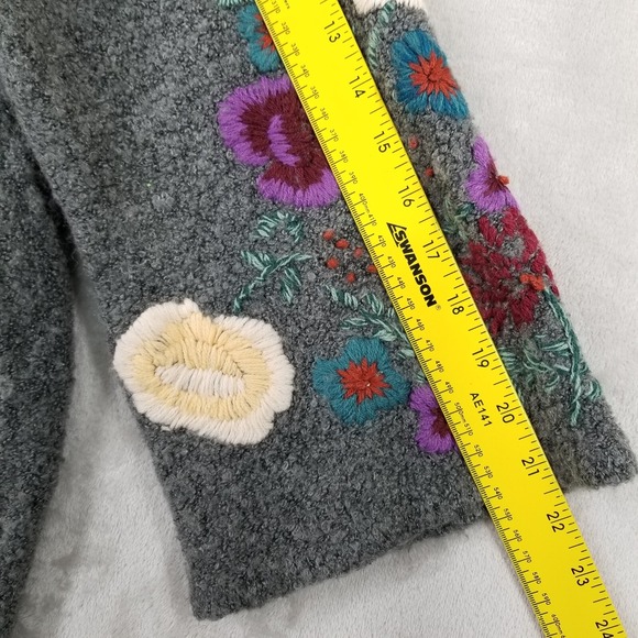 Denim 24/7 Gray Sweater with Floral Embroidery - Picture 7 of 10